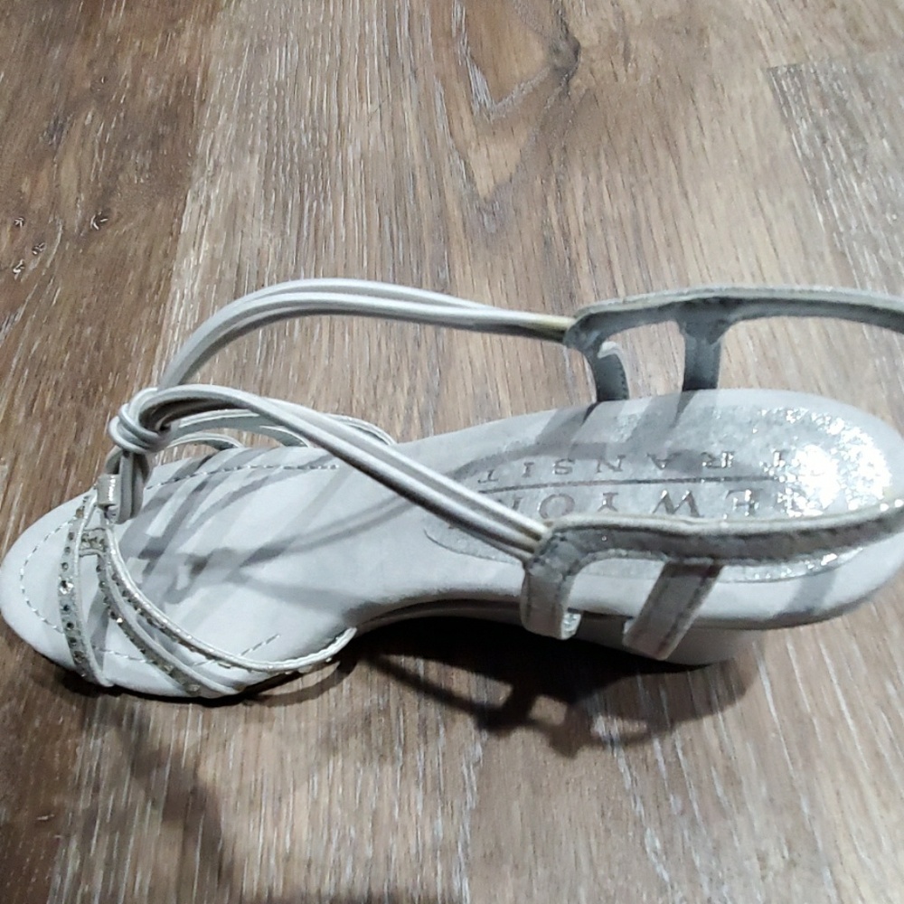 Shoes - Picture 3 of 6